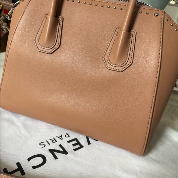 Givenchy Studded Antigona Smooth Calfskin Leather Top Handle Bag - Picture 6 of 14